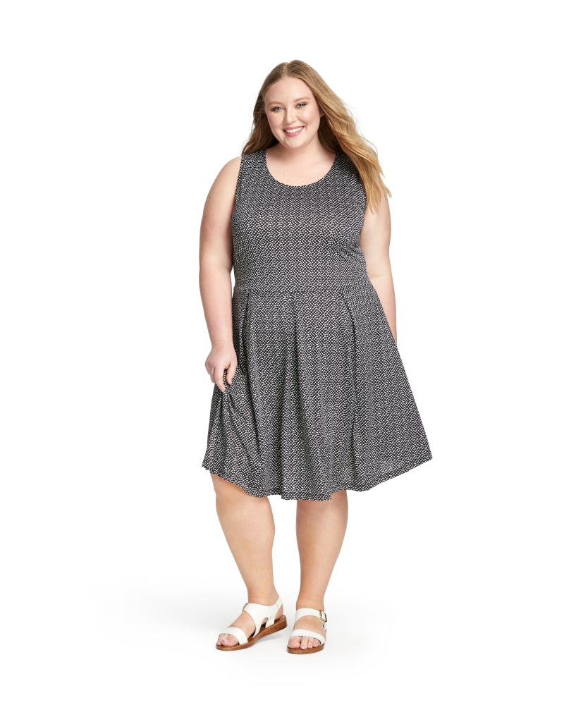 Plus size model with apple body shape wearing Aurora Sleeveless Fit and Flare by Meri Skye | Dia&Co | dia_product_style_image_id:119888